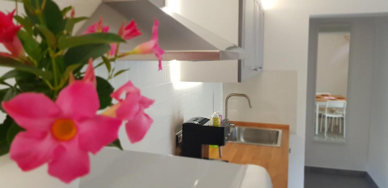 Il Cortile Segreto - Con Parcheggio Privato Apartment Lecce Exterior photo