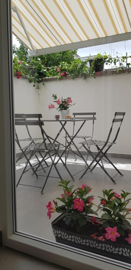 Il Cortile Segreto - Con Parcheggio Privato Apartment Lecce Exterior photo