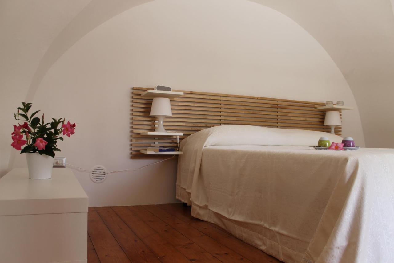 Il Cortile Segreto - Con Parcheggio Privato Apartment Lecce Exterior photo