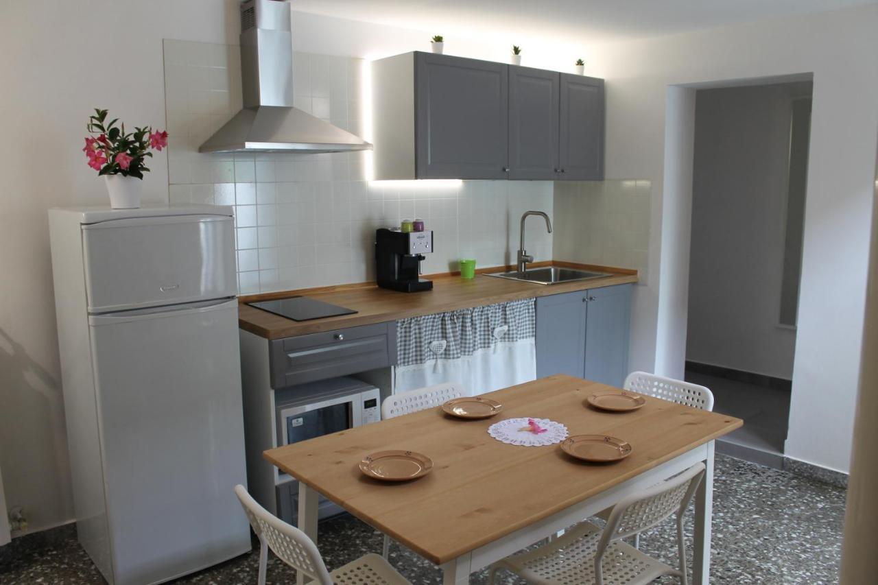 Il Cortile Segreto - Con Parcheggio Privato Apartment Lecce Exterior photo