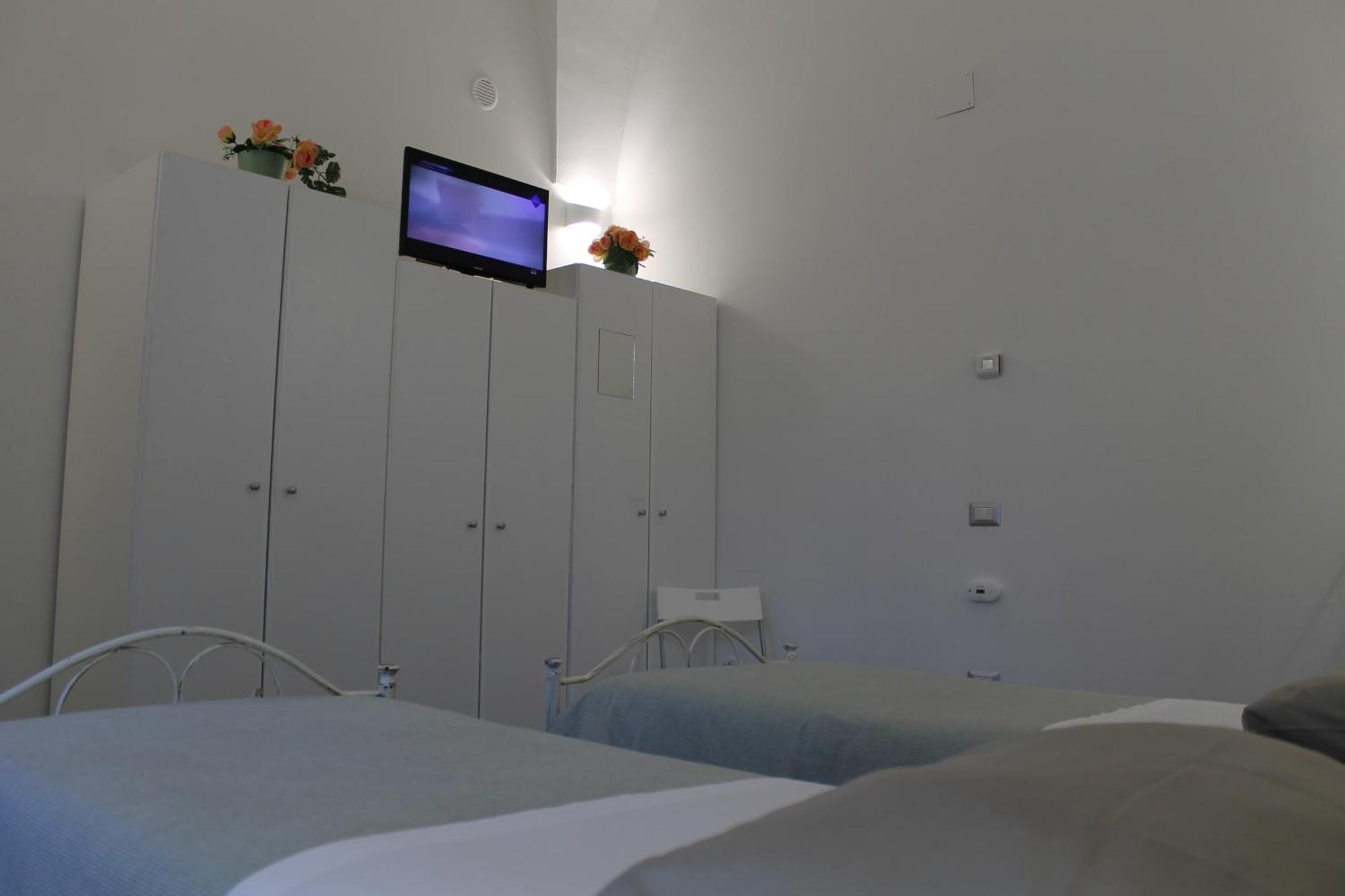 Il Cortile Segreto - Con Parcheggio Privato Apartment Lecce Exterior photo